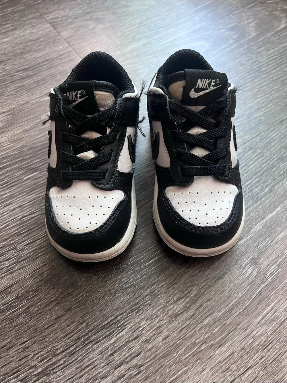 Toddler nike dunk low black/white sneakers size 6